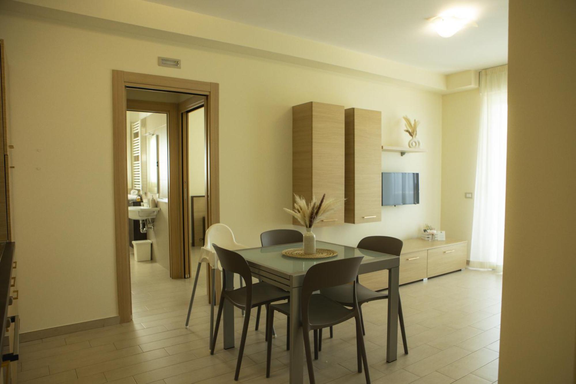 Residenze Roscioli Aparthotel Roseto Degli Abruzzi Exterior photo