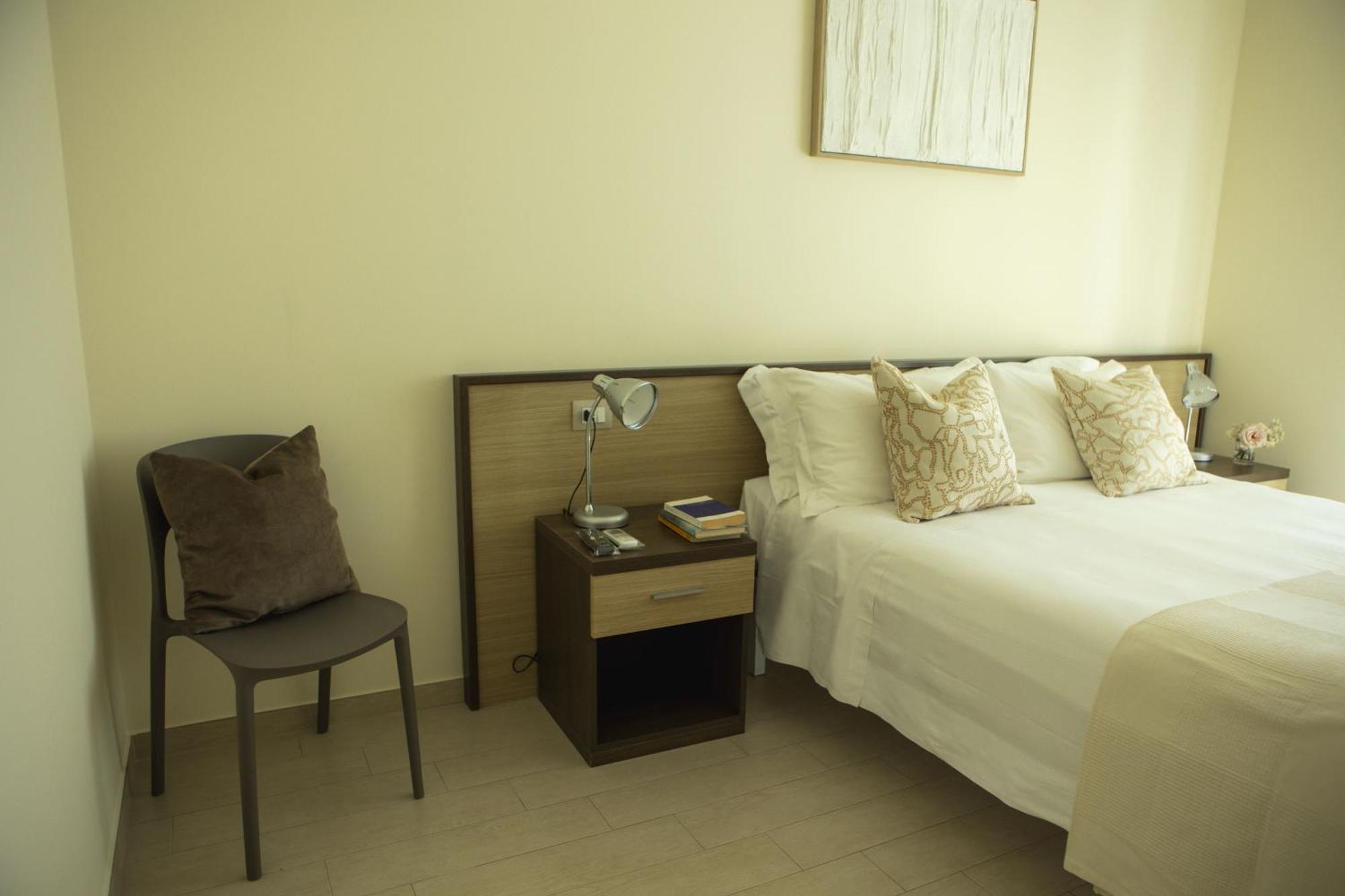 Residenze Roscioli Aparthotel Roseto Degli Abruzzi Exterior photo